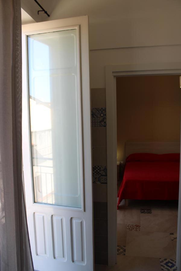 Appartement La Stanza Vicino Al Mare , Una Camera Da Letto E Bagno Con Balcone Vista Mare à Balestrate Extérieur photo