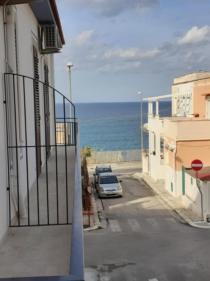 Appartement La Stanza Vicino Al Mare , Una Camera Da Letto E Bagno Con Balcone Vista Mare à Balestrate Extérieur photo