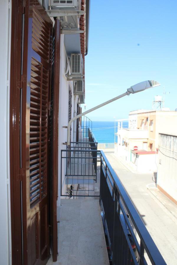 Appartement La Stanza Vicino Al Mare , Una Camera Da Letto E Bagno Con Balcone Vista Mare à Balestrate Extérieur photo