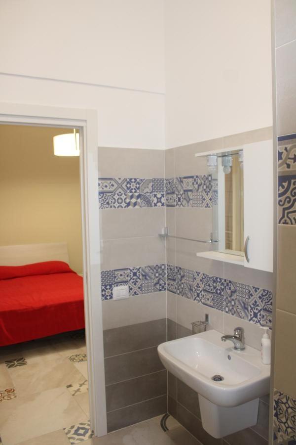 Appartement La Stanza Vicino Al Mare , Una Camera Da Letto E Bagno Con Balcone Vista Mare à Balestrate Extérieur photo